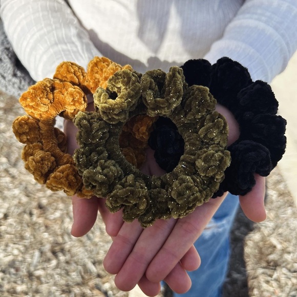 Crochet Scrunchies - Picture 1 of 3